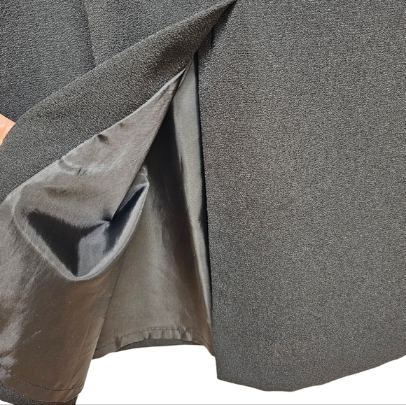 Sag Harbor Crepe Midi Skirt in Black, Vintage 90's - Picture 6 of 7